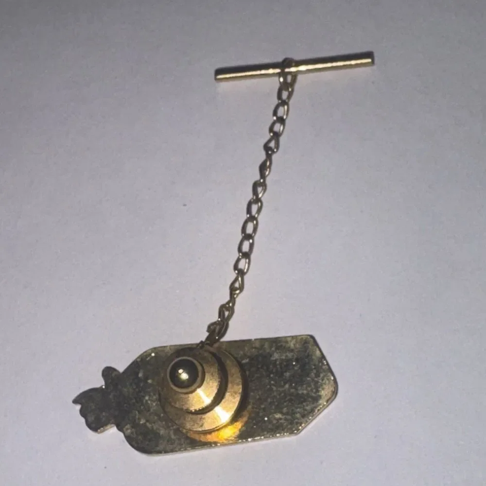 SUPER RARE VINTAGE MRS BAIRDS BAKERIES MRS BAIRD'S BREAD ENAMEL PIN/TIE TACK